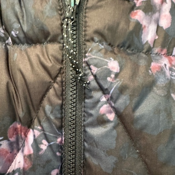 Volcom Floral Iris Black Quilted Women's Jacket Mid-Length with Pockets / large - Picture 4 of 13